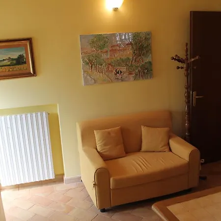 Alloggio per agriturismo Borgo Pirolino *