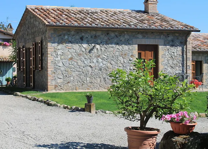 مزرعة للإقامة Borgo Pirolino